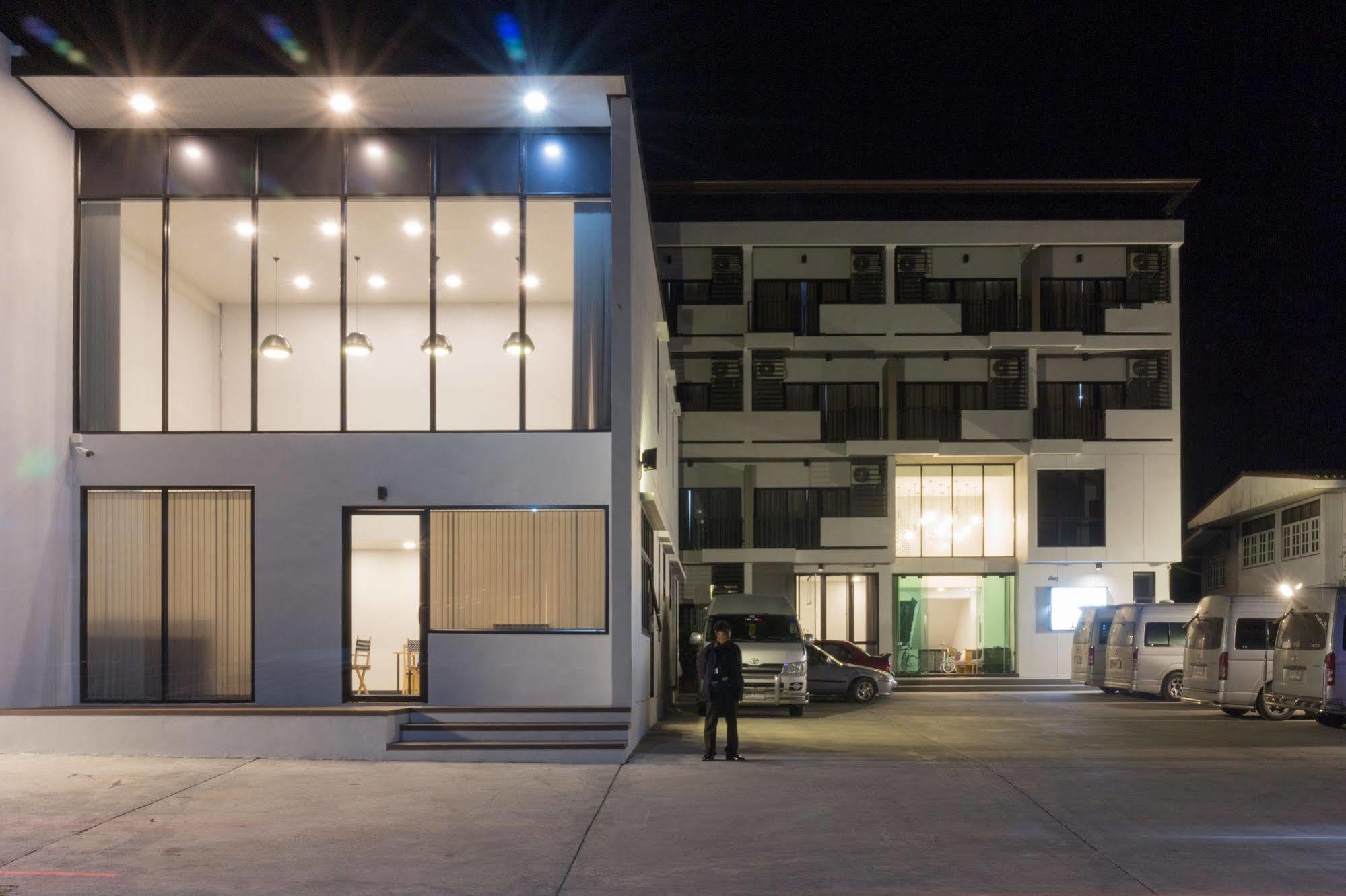 M2 Hotel Phayao Exterior photo